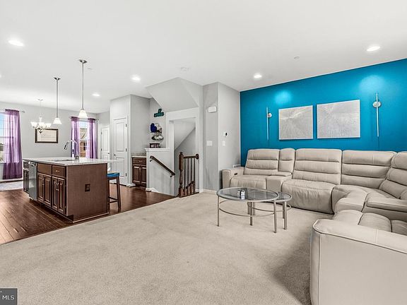 3rd image of 148 Ironwood Ct