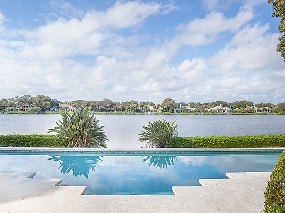 2nd image of 315 Island Creek Dr