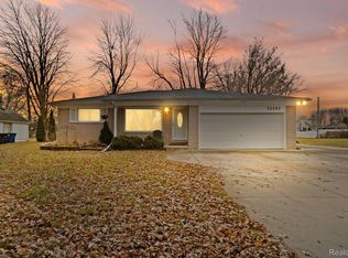 32253 Cowan Rd, Westland, MI 48185