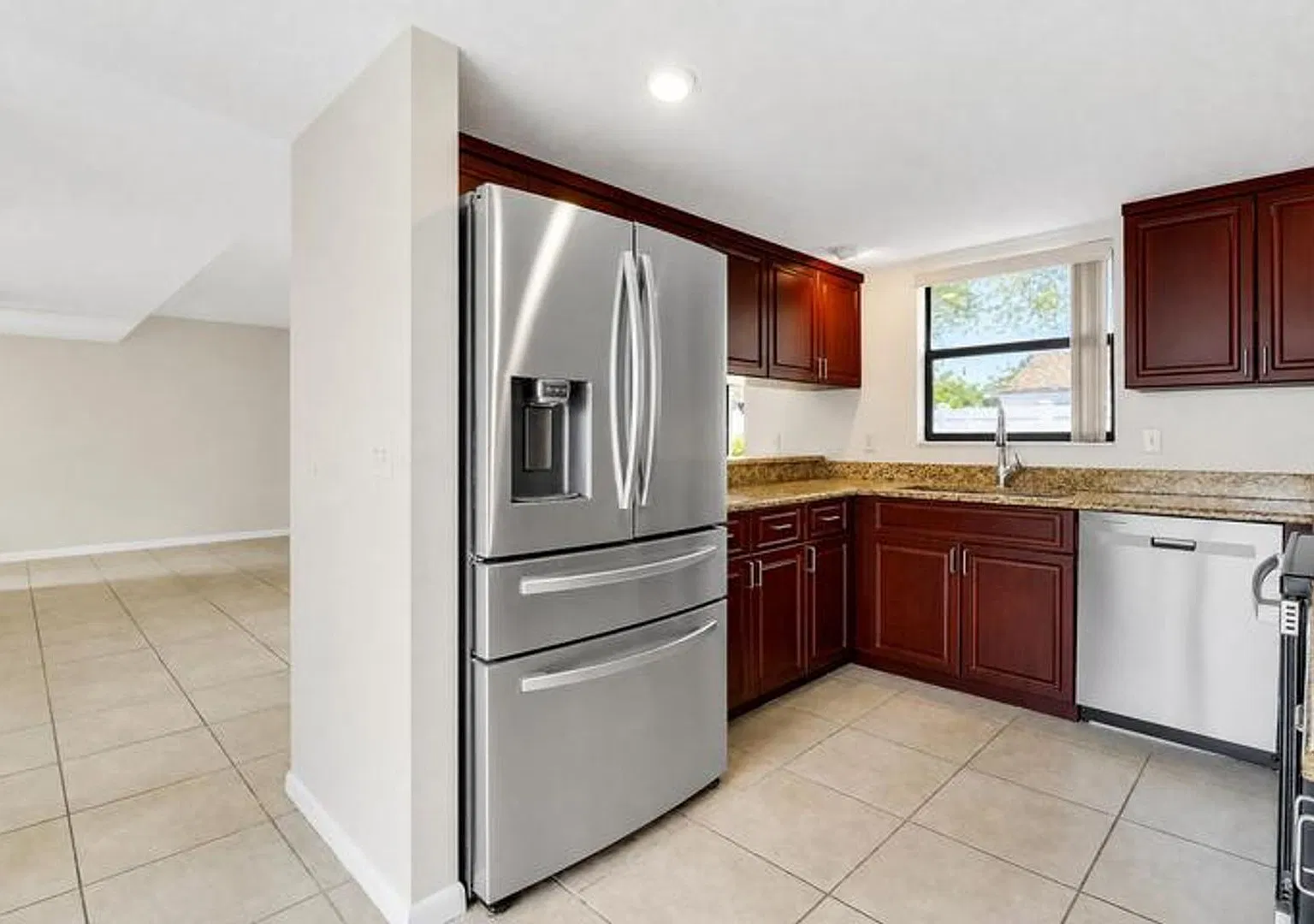 202 Lakewood Drive 11b, Jupiter, Fl 33458 - 5813 — Photo 2