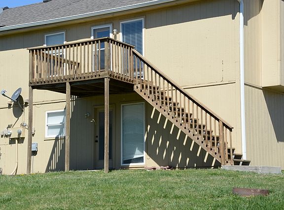 4th image of 14904 Kelly Dr