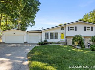 2334 Holliday Dr SW, Wyoming, MI 49519