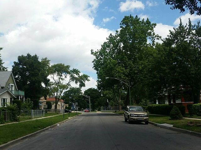 2nd image of 11820 S Lowe Ave