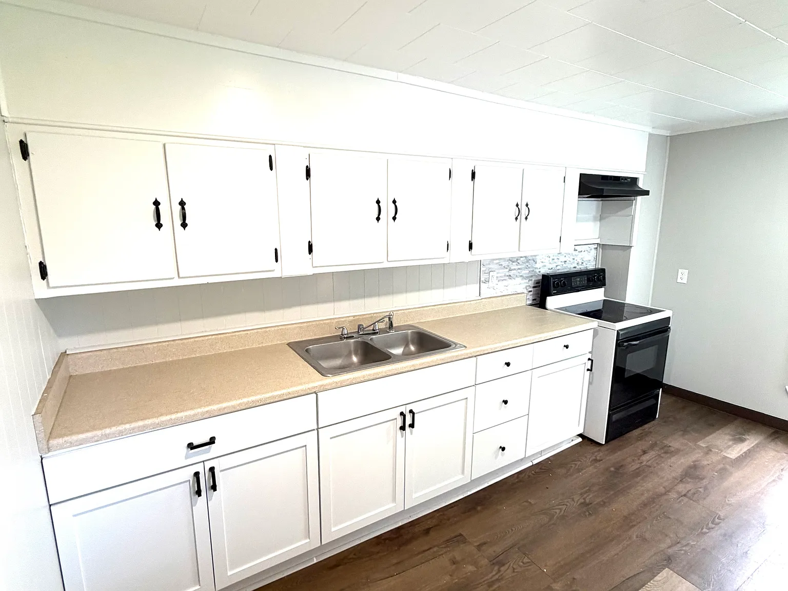 3 bed, $1,200 — Photo 4