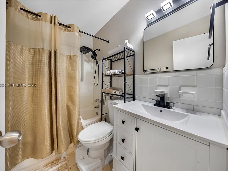1178 Garfield St — Photo 24