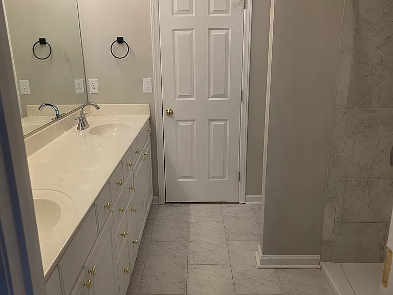 7504 Riverside Ct — Photo 23