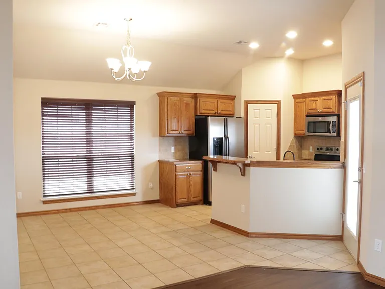 1413 Camber St — Photo 8