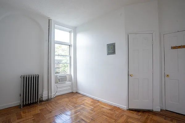 Rented by Compass | media 9