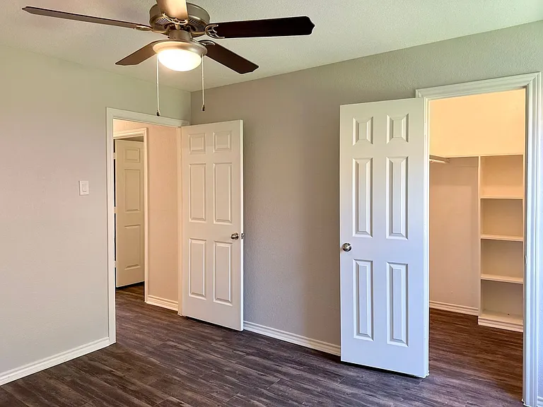 55001 Windmill Ln — Photo 11