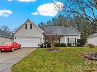 5710 Kemp Mundy Ln, Charlotte, NC 28216