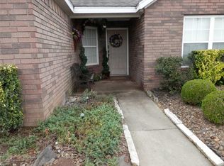 822 Sarah Ave, Lowell, AR 72745