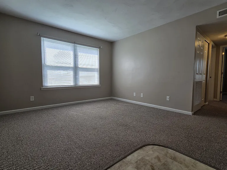 701 S Putnam St — Photo 2