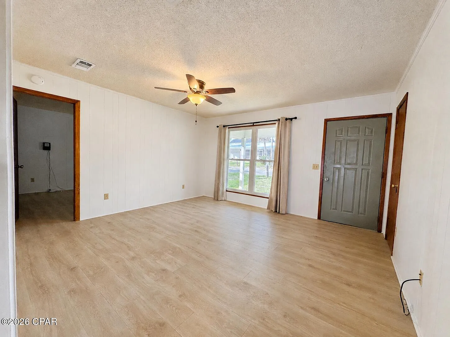 2 bed, 1050 sqft, $1,800 — Photo 3