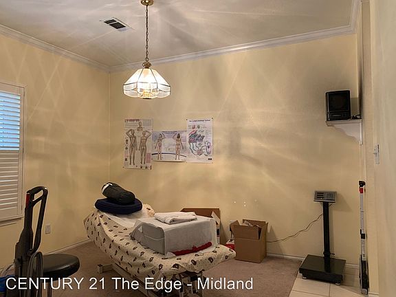 2nd image of 2611 Sunburst Dr