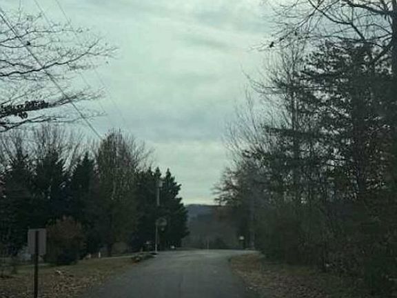 Exterior Neighborhood (street photo)