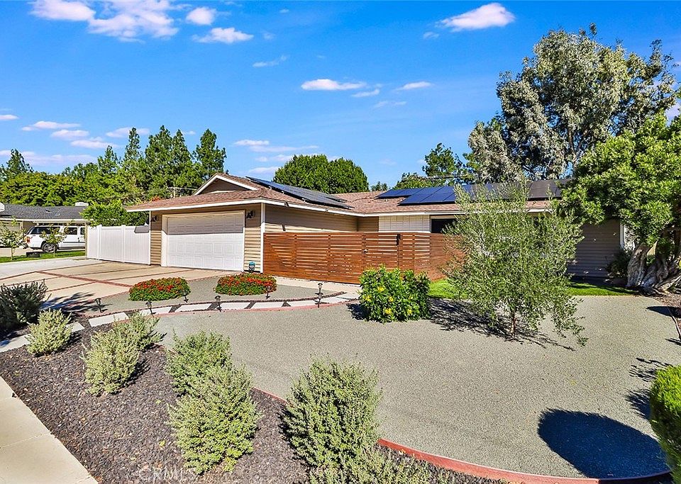 1st image of 3395 Camino Calandria