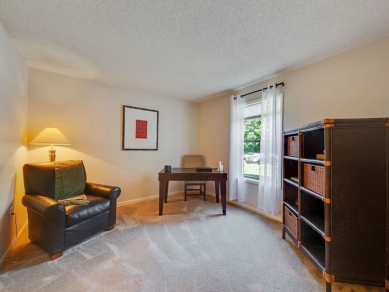 Woodberry — Photo 10