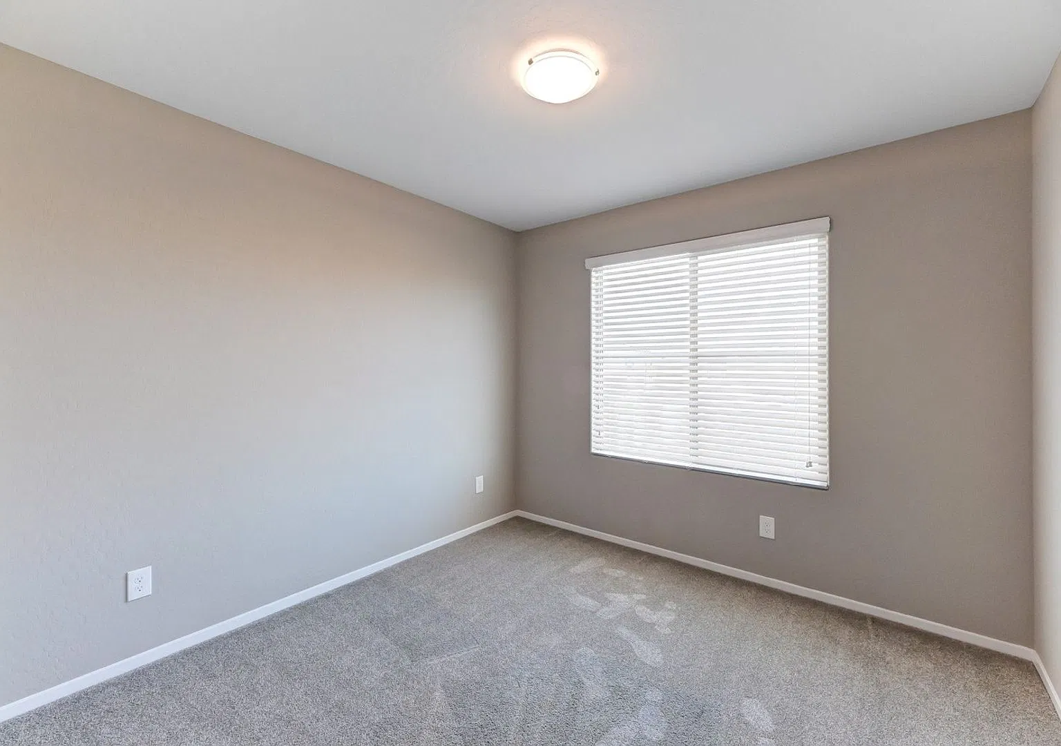 6231 Milford Sound Street, Las Vegas, Nevada 89148 — Photo 2