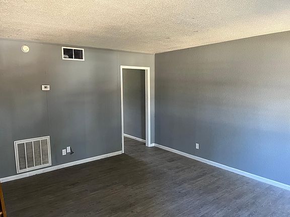 2nd image of 2918 5th Ave #C