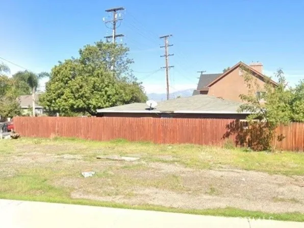 111 School St #18-P, Corona, CA 92882