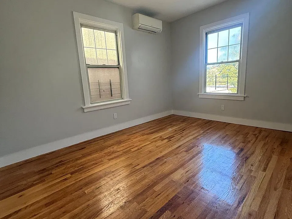99 Yonkers Ave #3L