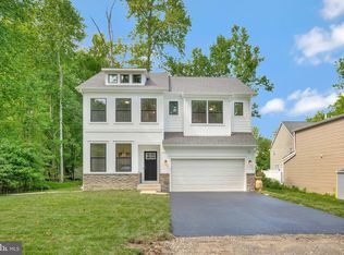 109 Kinsey Dr, Prince Frederick, MD
