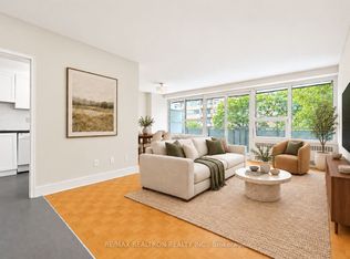 10 Shallmar Blvd #307, Toronto, ON M5N 1J4