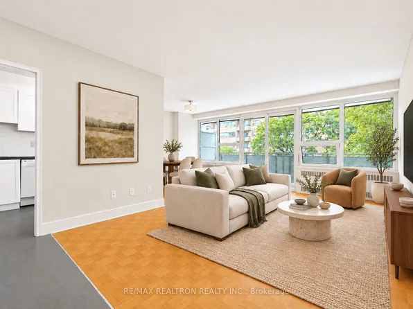 10 Shallmar Blvd, Toronto, ON