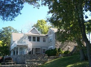 3876 N Cliff Rd, Port Clinton, OH 43452