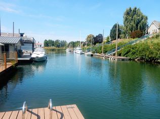 444 N Tomahawk Island Dr, Portland, OR