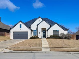 1108 Whisper Willows Dr, Fort Worth, TX 76052