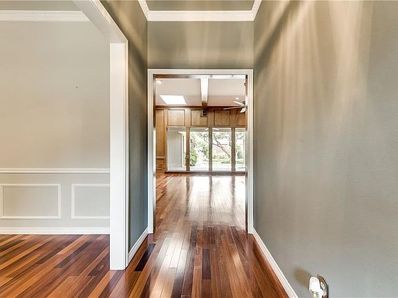 5th image of 9923 Candlebrook Dr