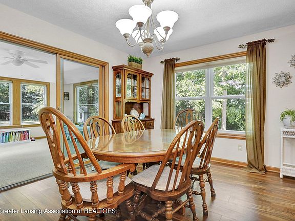 4th image of 8221 W Price Rd