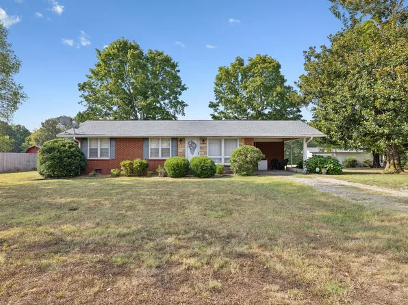 718 Smith Ave, Hohenwald, TN 38462
