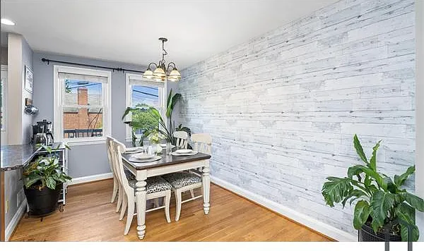 3 bed, 1320 sqft, $3,000 — Photo 3