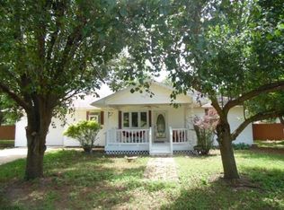616 Scott St, Willow Springs, MO 65793