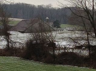 964 Meadow Creek Rd, Chester Springs, PA 19425