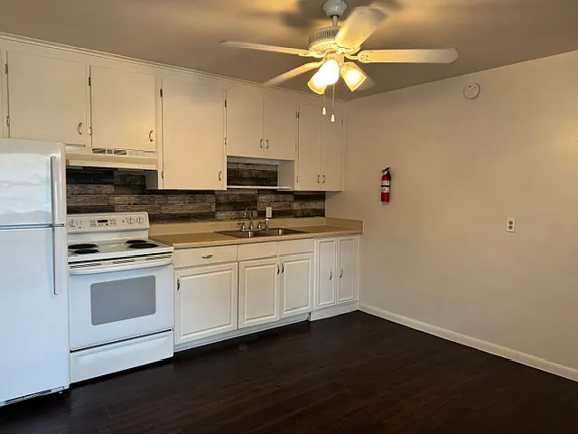 2075 Howell Branch Rd #101 — Photo 7