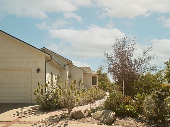 3rd image of 1130 Rancho Dr