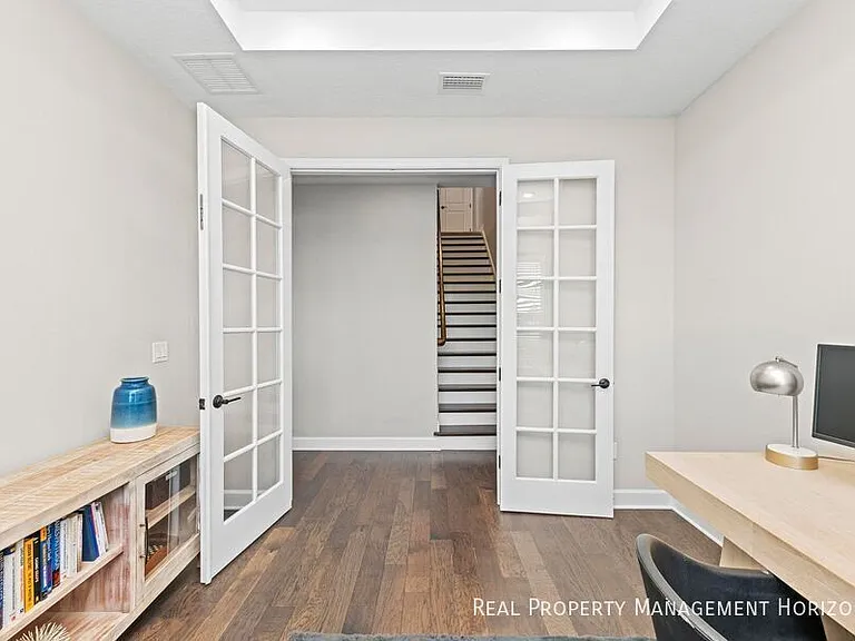 4430 Pond Brook Ct — Photo 25
