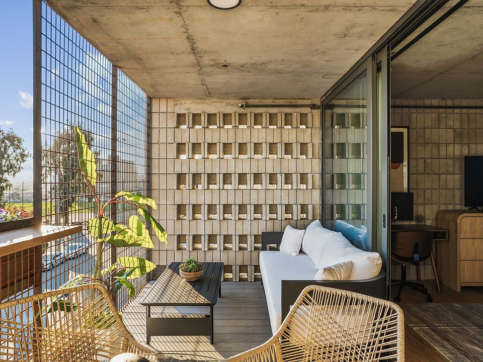 1st image of 2820 Polk Ave #13