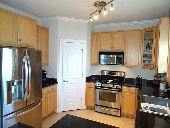 3rd image of 4638 Lake Dr #4638