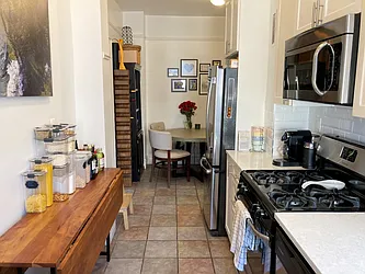 Rented by Rita S Citrin, LREB