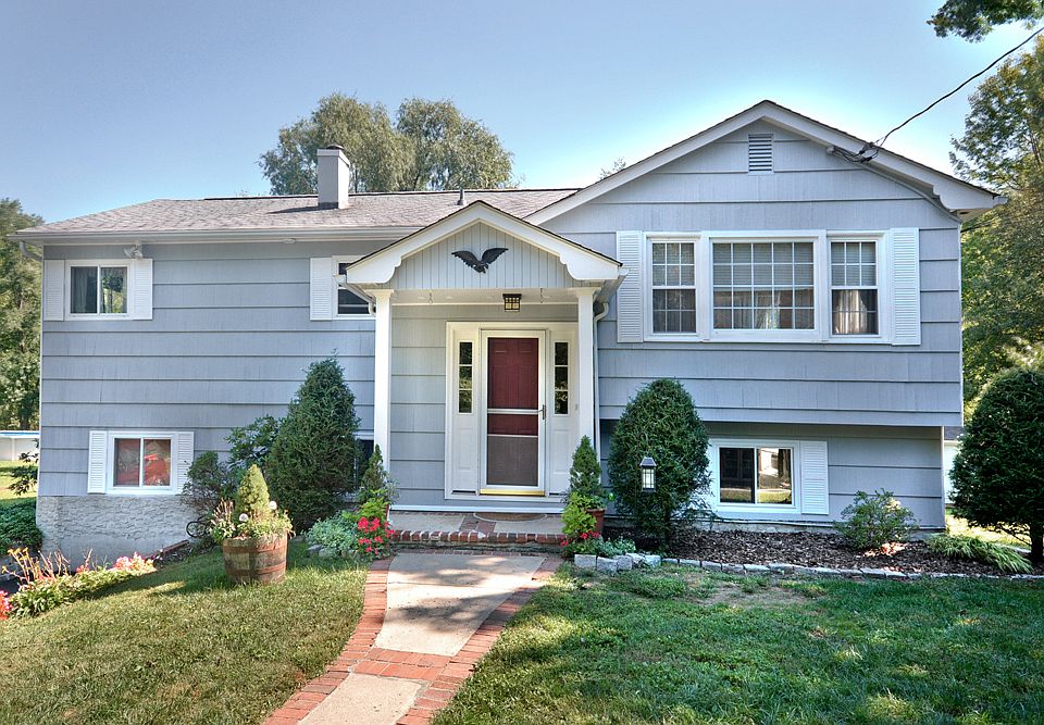 1st image of 3476 Stony St