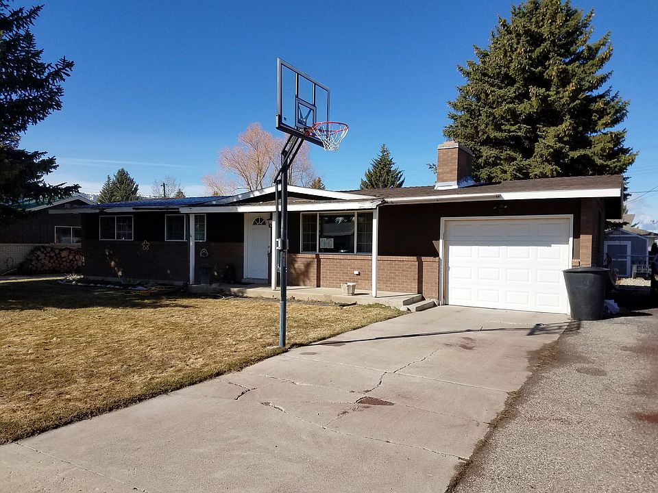 1st image of 370 Gagon Dr