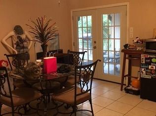 1837 Dolphin Dr, Seabrook, TX 77586