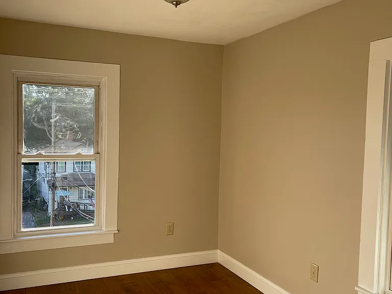 509 Willis Ave #2 — Photo 10