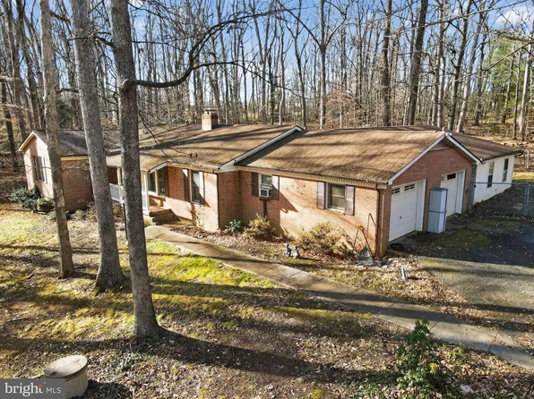 6226 Gwendolyn Dr, Manassas, VA 20112