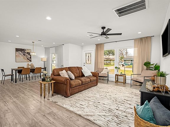 4th image of 3618 Zephyr St