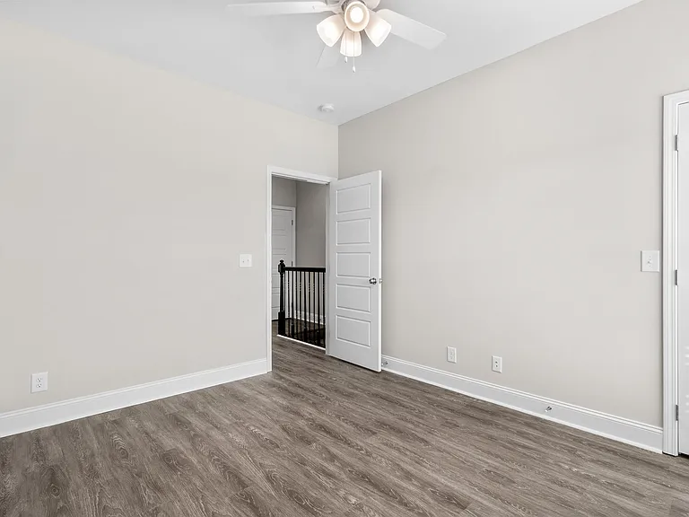 203 Copeland Rd #B-5 — Photo 7